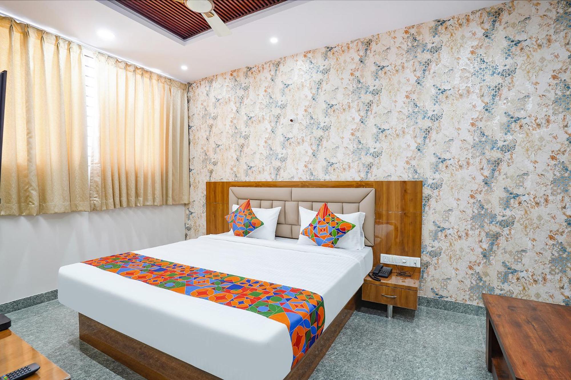 Fabhotel Platinum Palace - Nr Magadi Main Road Bangalore Eksteriør billede