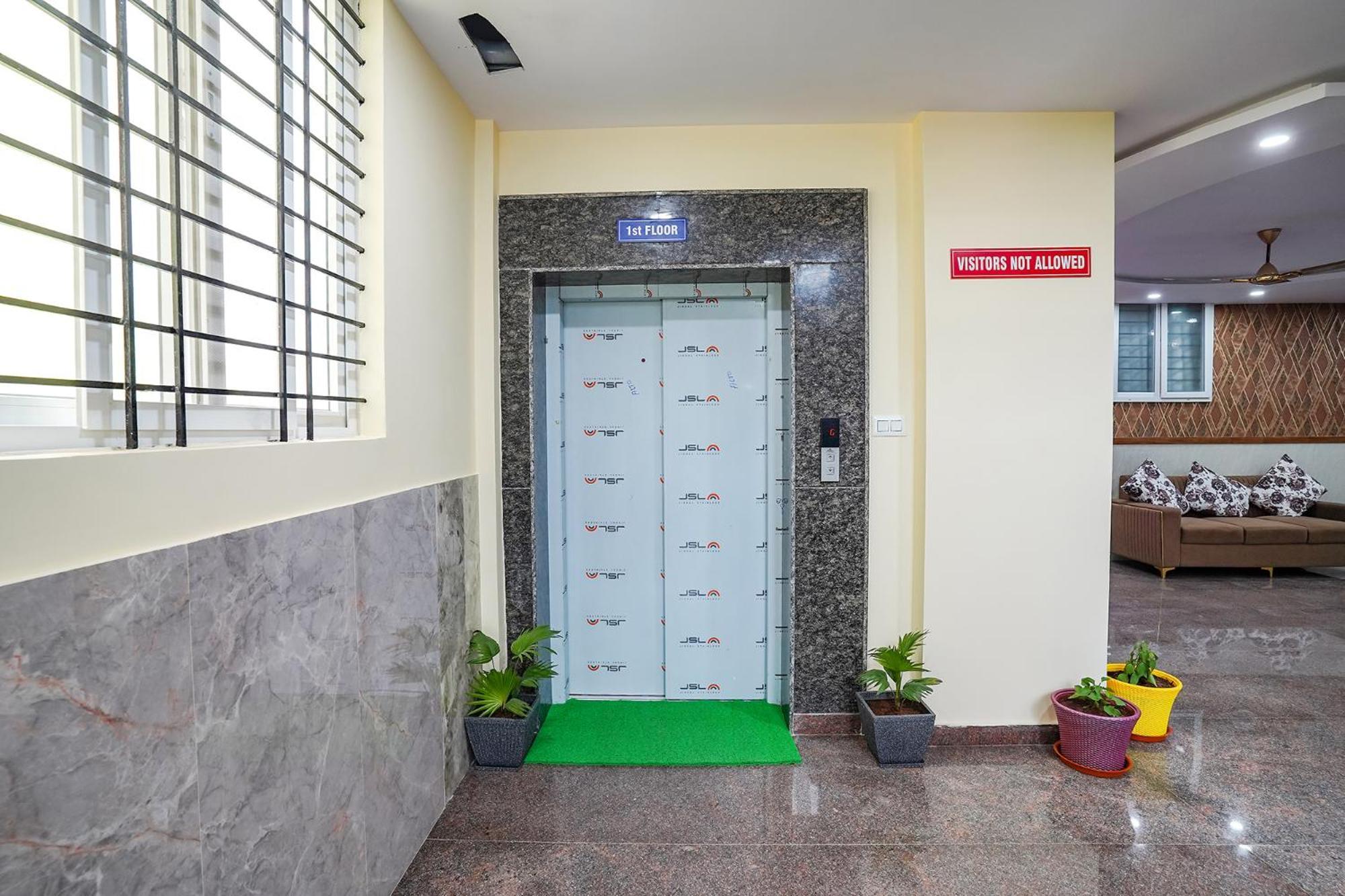 Fabhotel Platinum Palace - Nr Magadi Main Road Bangalore Eksteriør billede