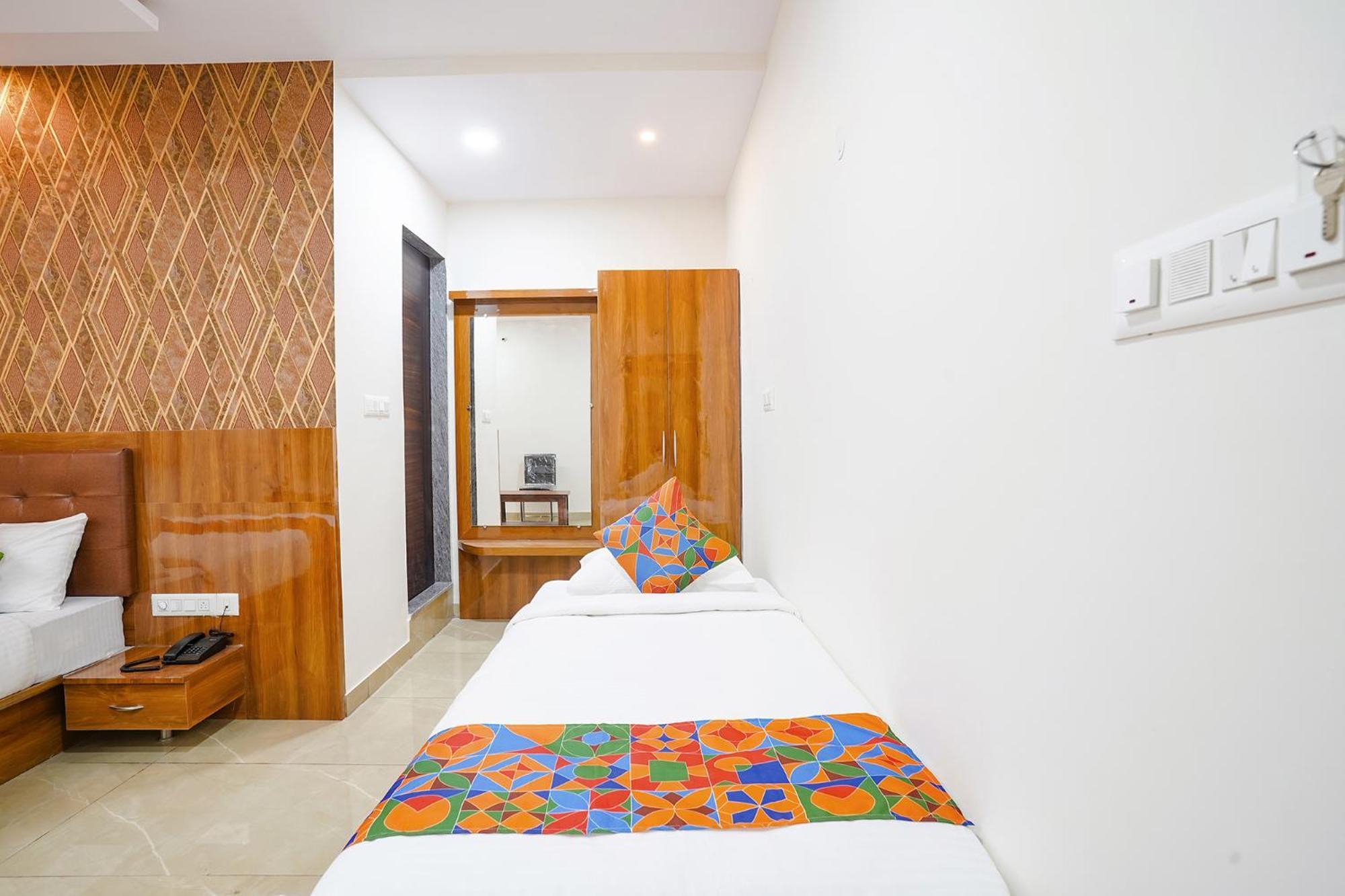 Fabhotel Platinum Palace - Nr Magadi Main Road Bangalore Eksteriør billede